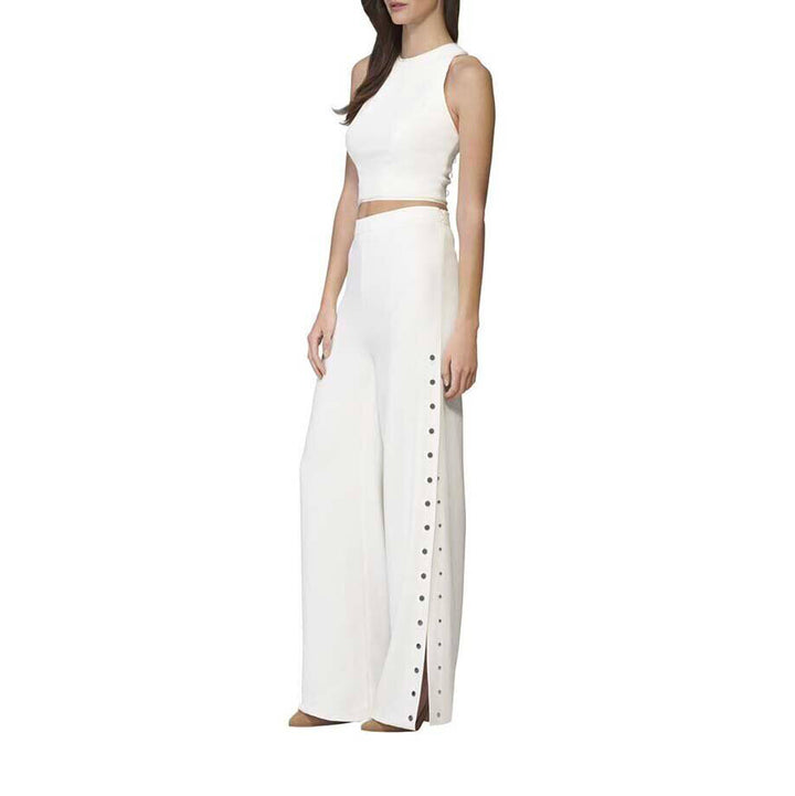 Model wears SemSem Salma Crop Top - Cream.